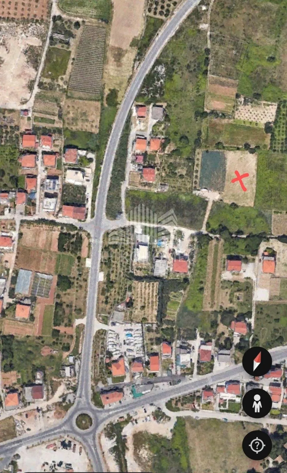 Trogir CENTAR- Atraktivno građevinsko zemljište 1.710 m², 350 m od mora