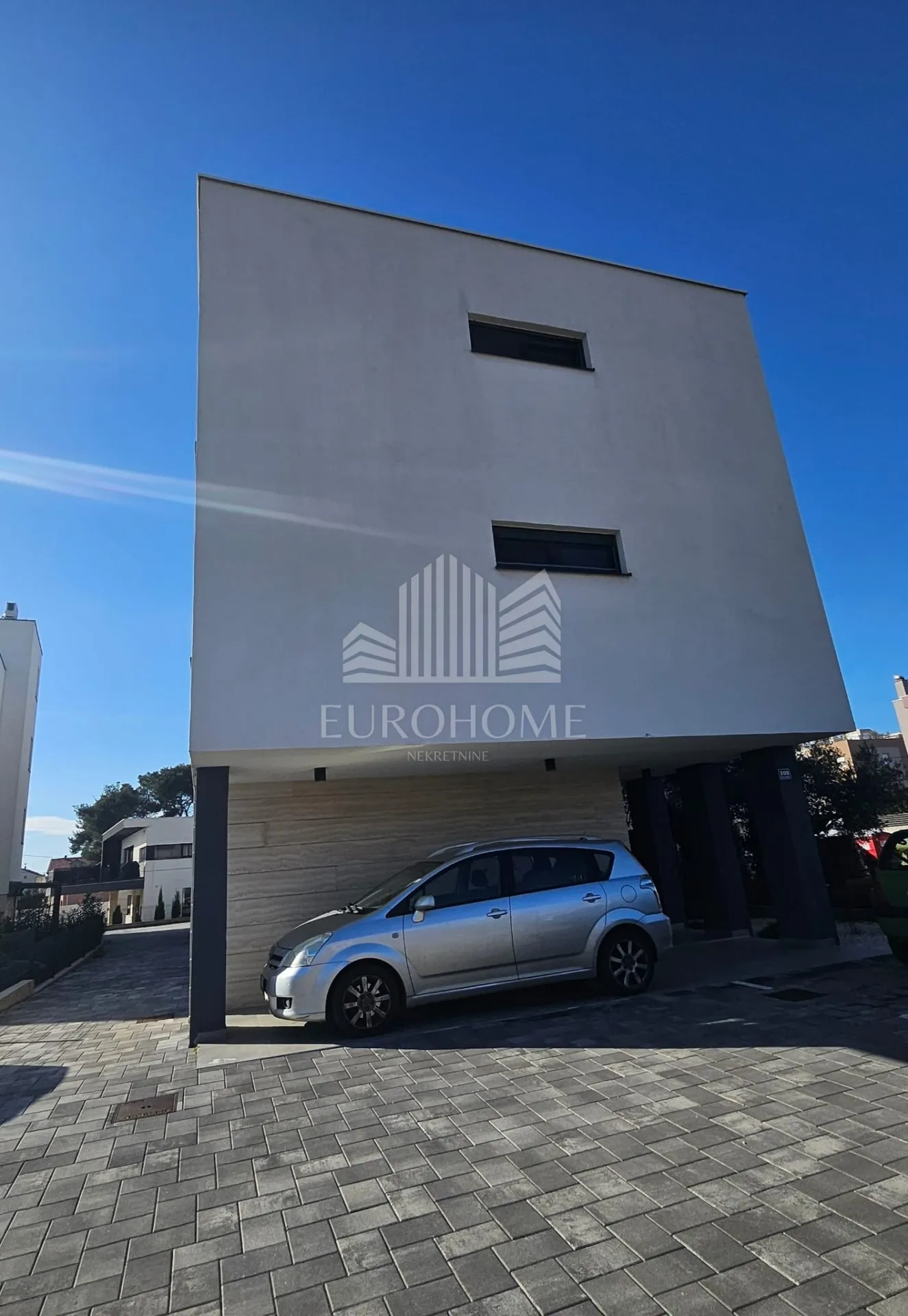zadar-petrići, nov penthouese sa krovnom trasom i bazenom, potpuno namješten,146m2 - slika 29