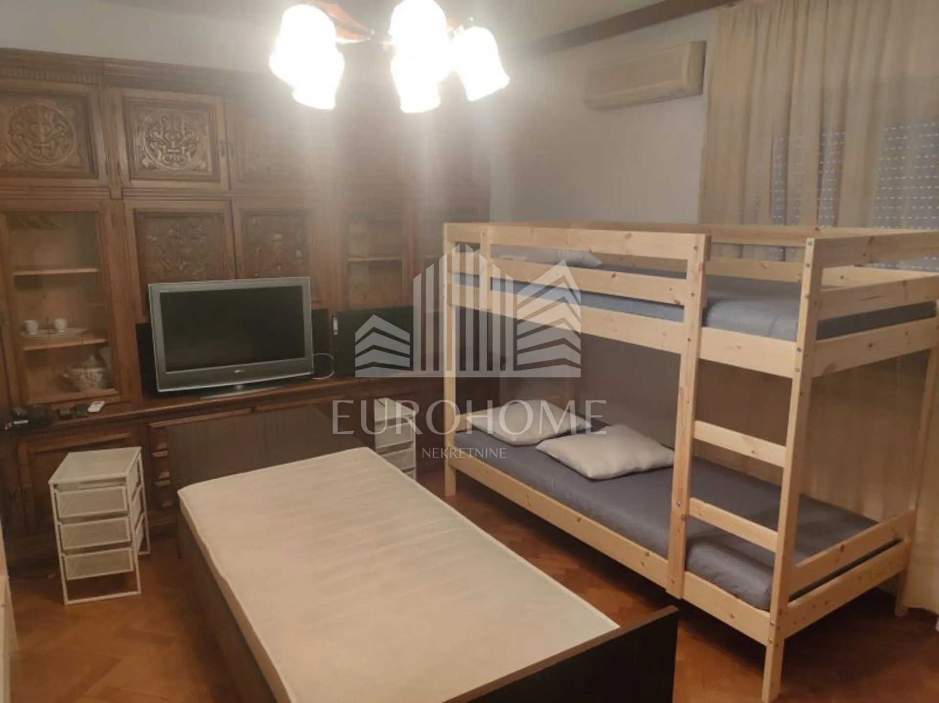 kuća kaštela (kaštel lukšić), 240m2, 7-sobna najam za radnike - slika 5
