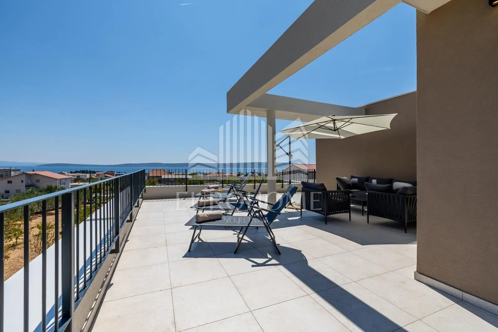 split, luxury villa, for 6 months or one year rent - slika 26