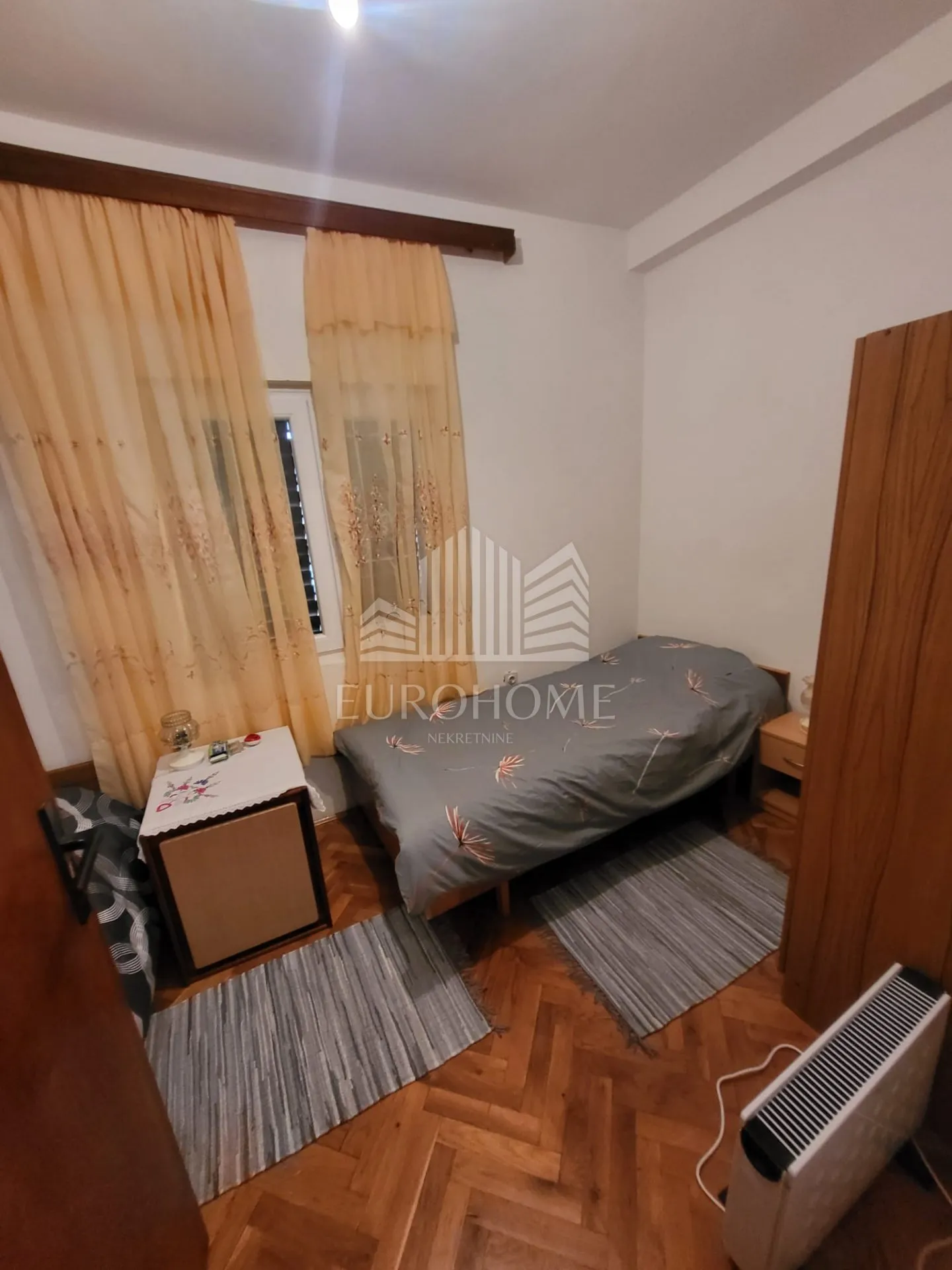 posedarje-podgradina;najam kuće za radnike-min 4osobe/max 12 osoba - slika 11
