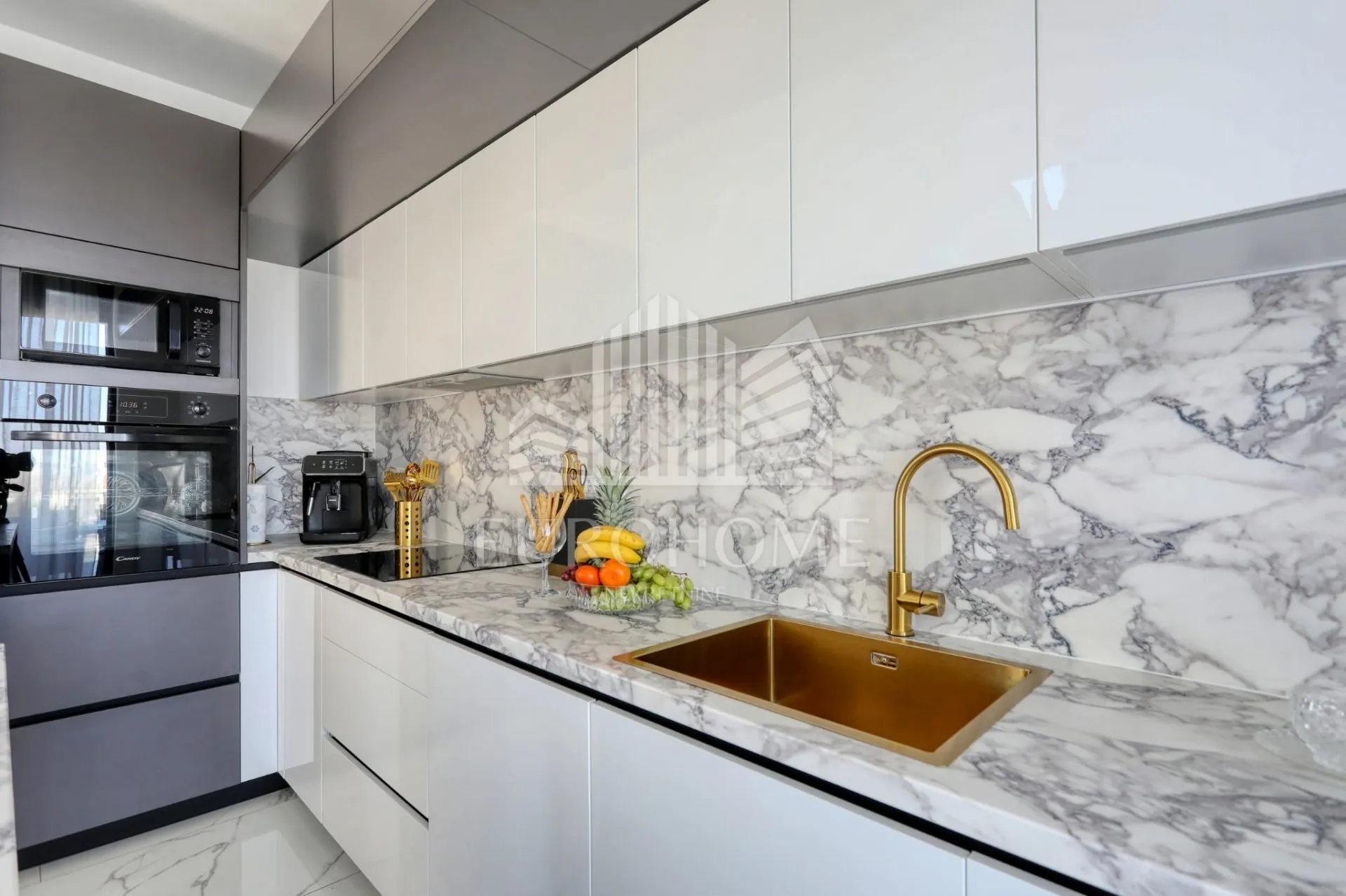 potpuno opremljena vila, privlaka (464 m2) - slika 13