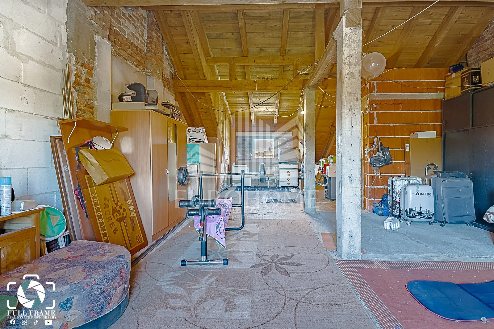 kuća na tri etaže 250m2, ravnice - slika 17