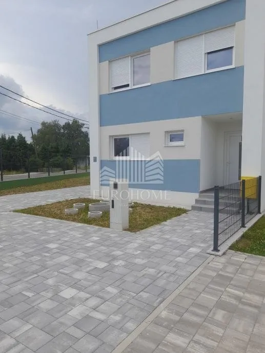 novogradnja - kuća 130 m2 + garaža + 3pm - slika 5