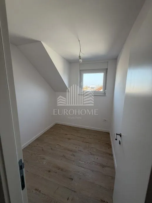 3-soban stan 90 m², lođa, 2 kupaonice, 2pm - slika 7