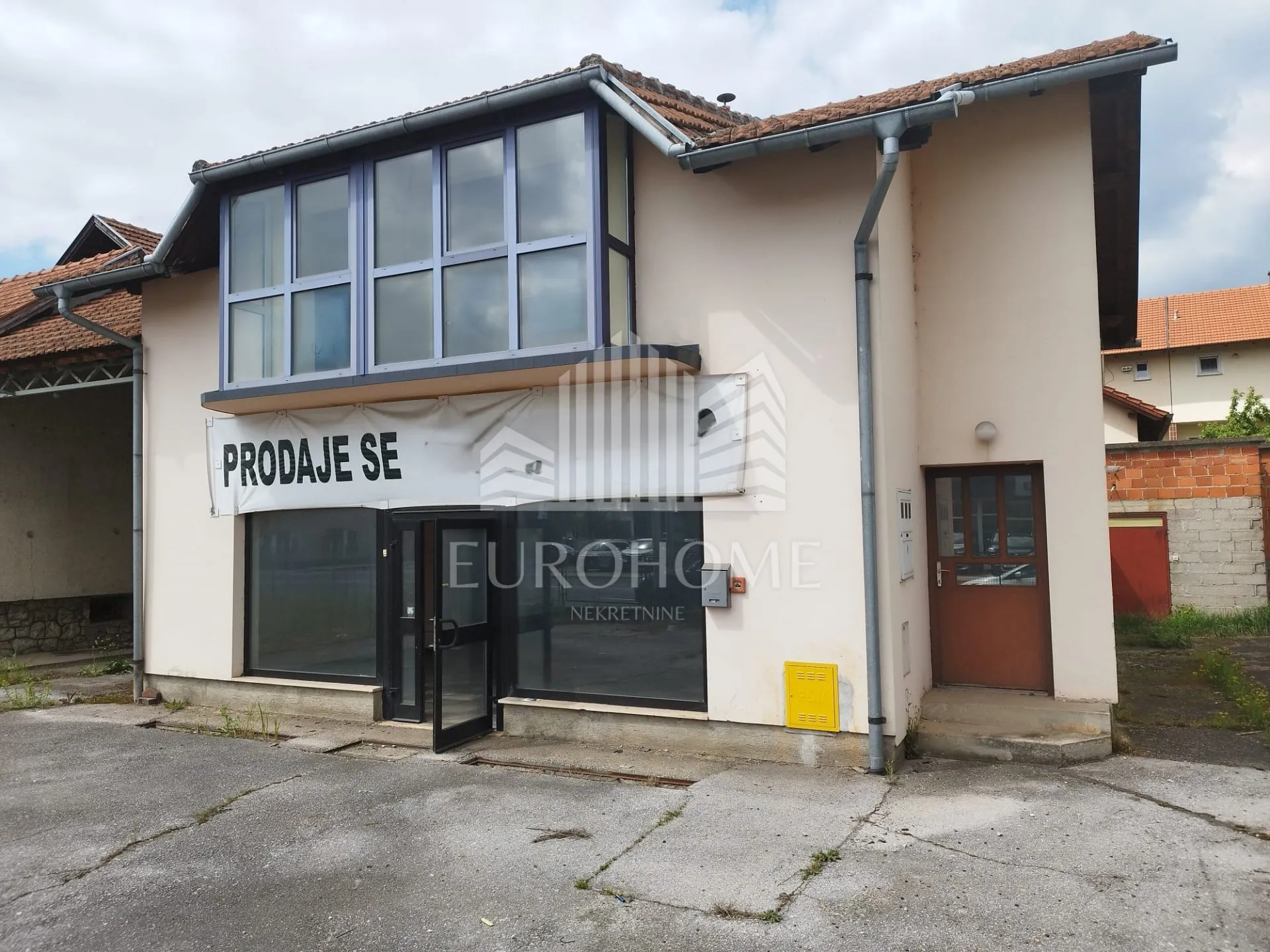 2 Kuće, 500m2,1800 BRP,zemljište 917 m2 -Sesvete,prilika Investitorima - Sesvete, Zagreb