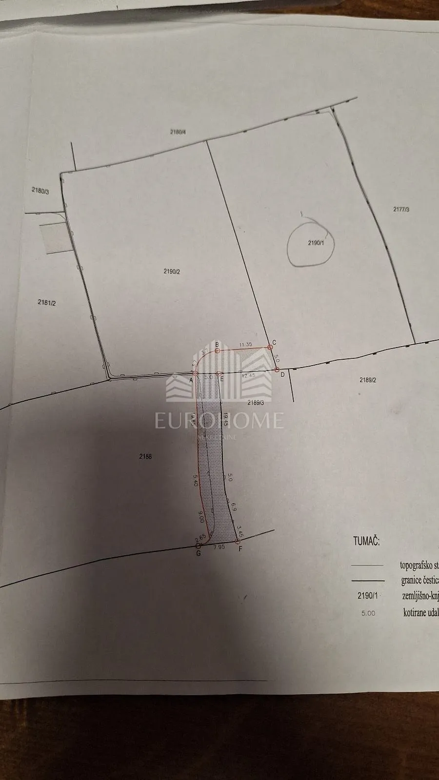 trogir centar- atraktivno građevinsko zemljište 1.710 m², 350 m od mora - slika 2