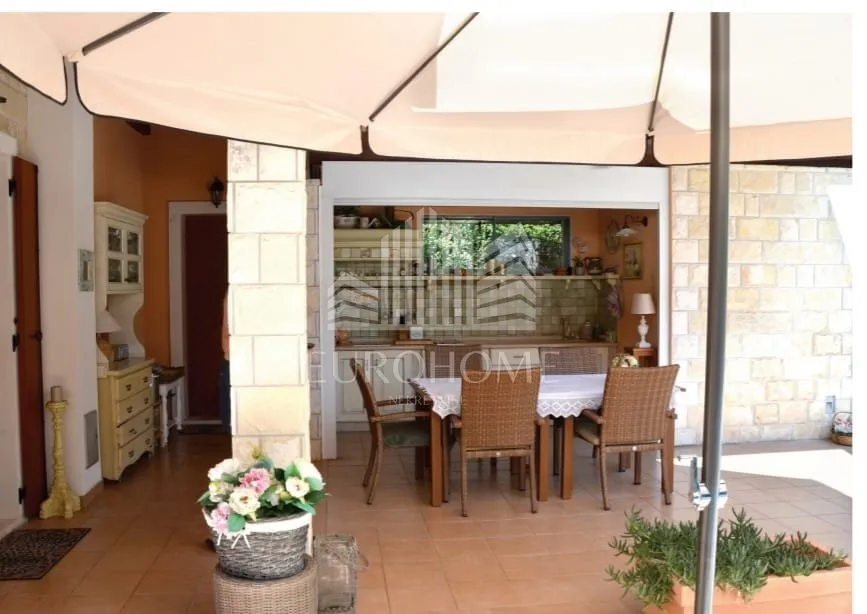 luksuzna vila s bazenom, centar novalje, 250m od mora - slika 7