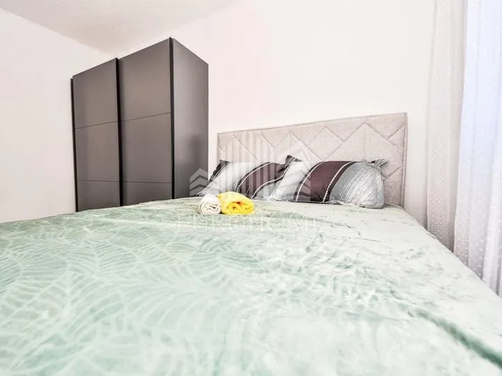 luksuzna novogradnja od 180 m2 sa bazenom - slika 17