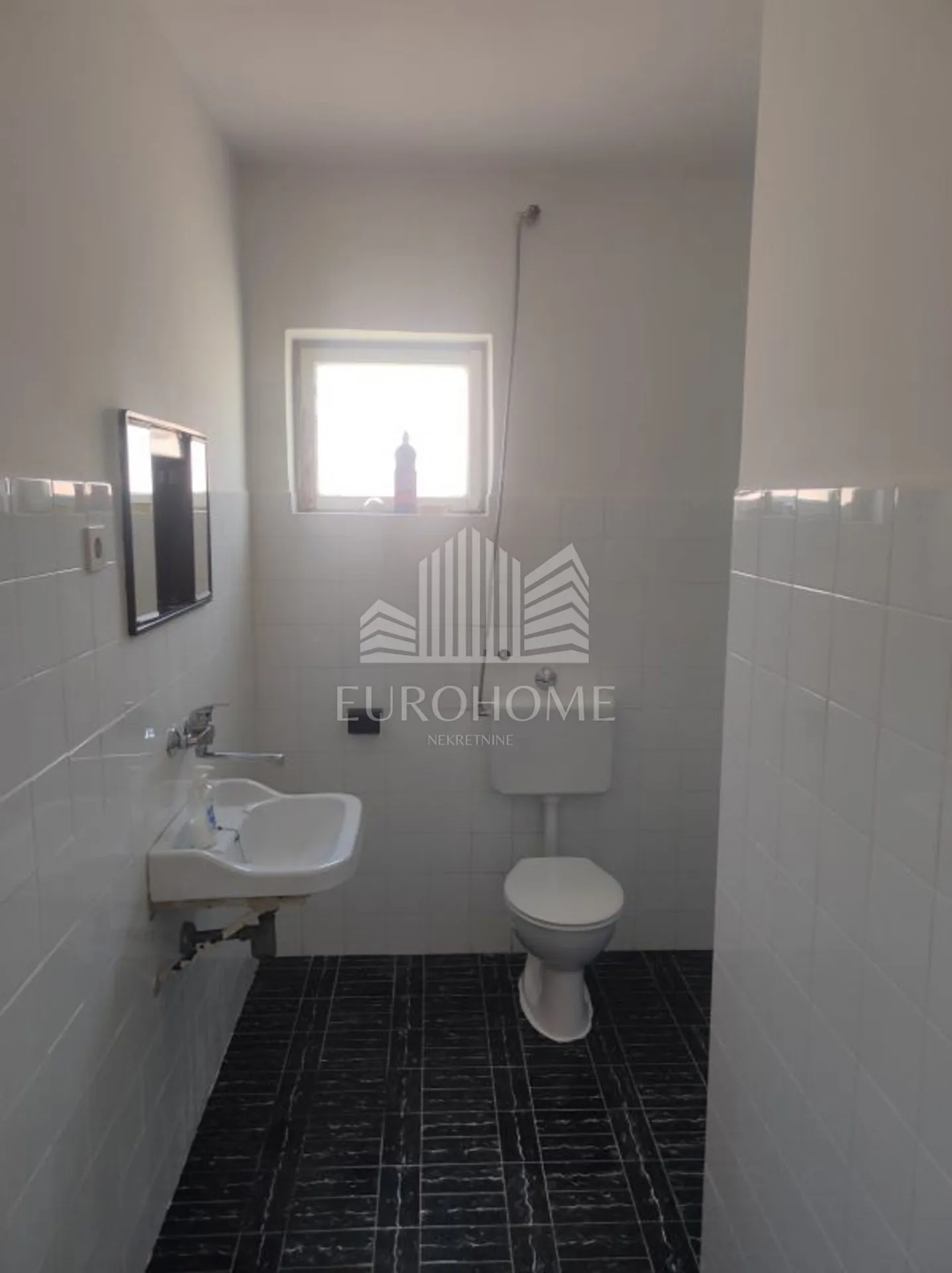 kuća kaštela (kaštel lukšić), 240m2, 7-sobna najam za radnike - slika 8