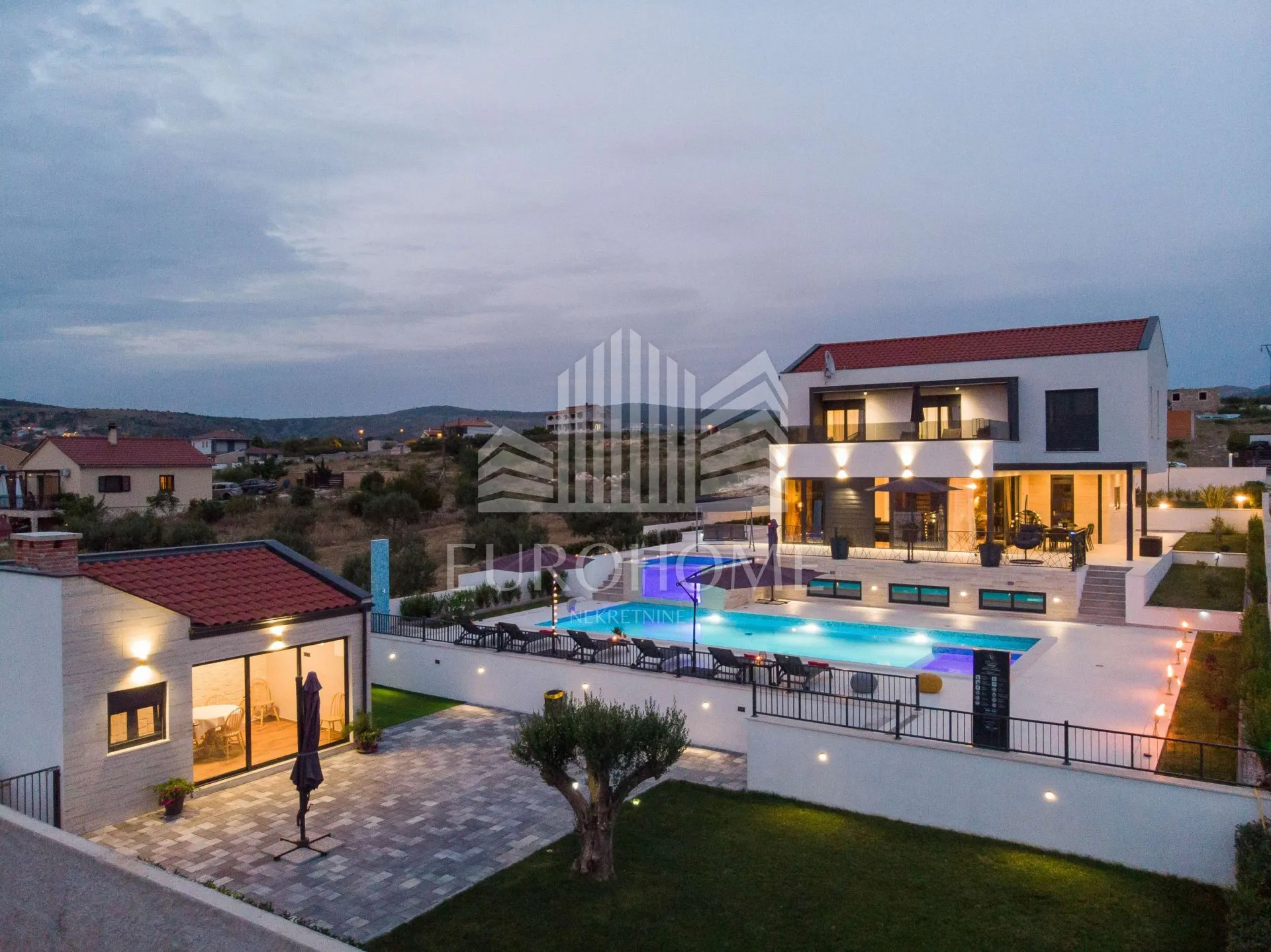 Stunning villa for sale in Zadar region - 240 m2 - Vrana, Pakoštane