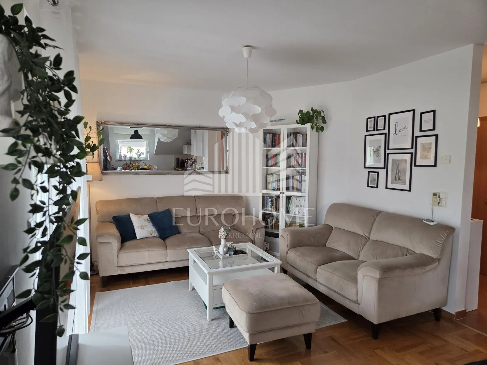trosoban stan u brestju – 59 m², potpuno namješten - slika 2