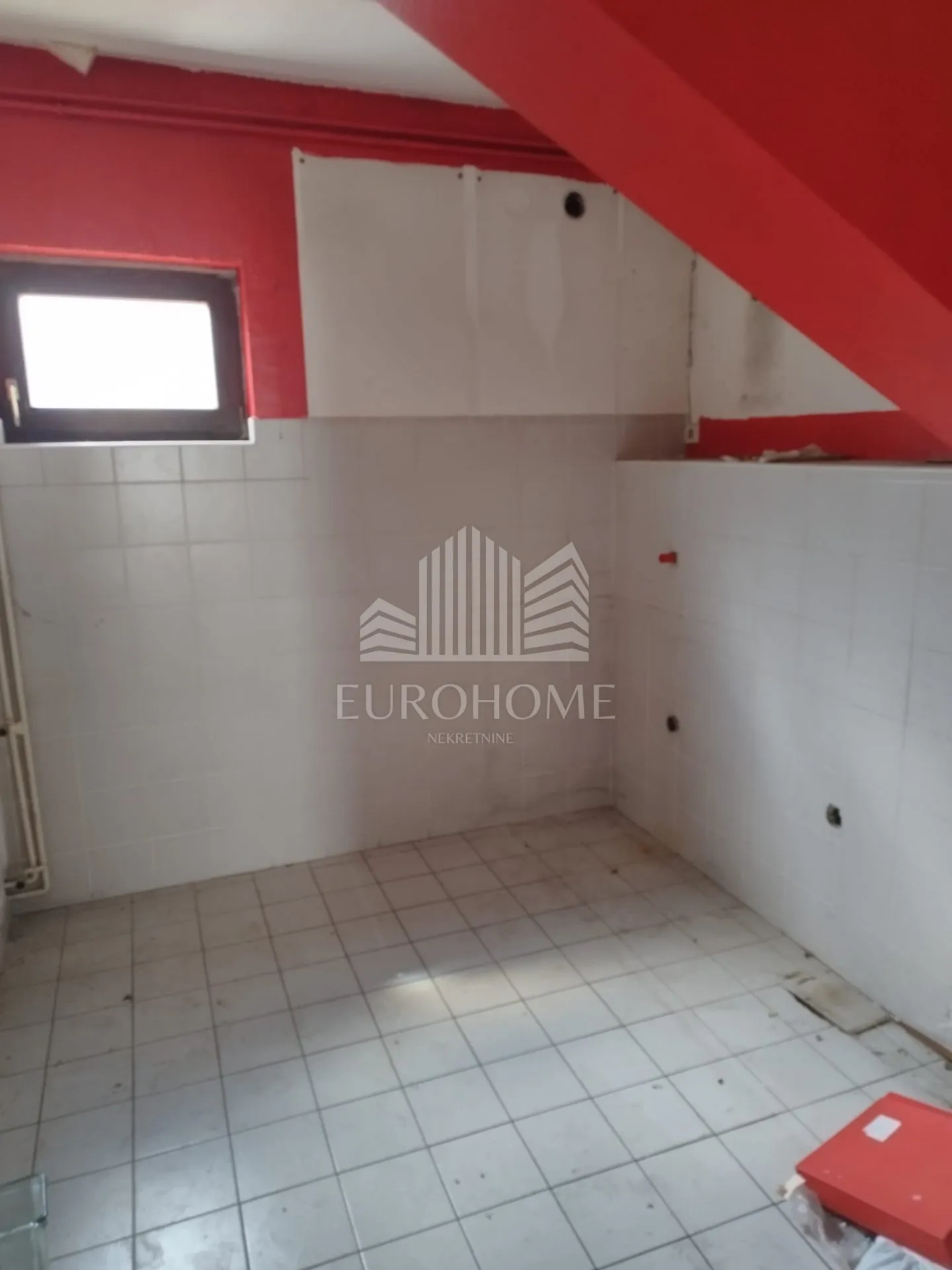 2 kuće, 500m2,1800 brp,zemljište 917 m2 -sesvete,prilika investitorima - slika 26