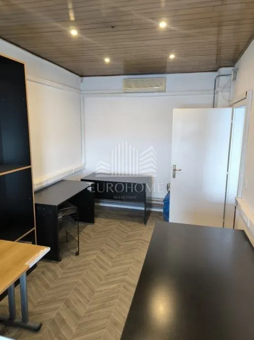 poslovni prostor površine 421m2 - trnje - - slika 13