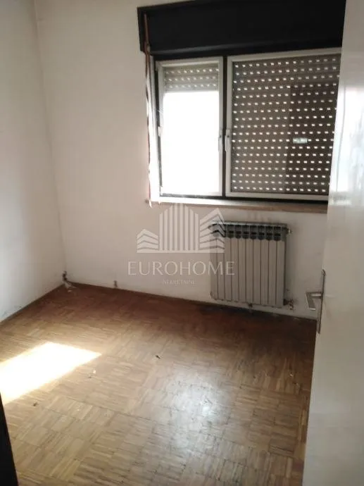 2 kuće, 500m2,1800 brp,zemljište 917 m2 -sesvete,prilika investitorima - slika 35