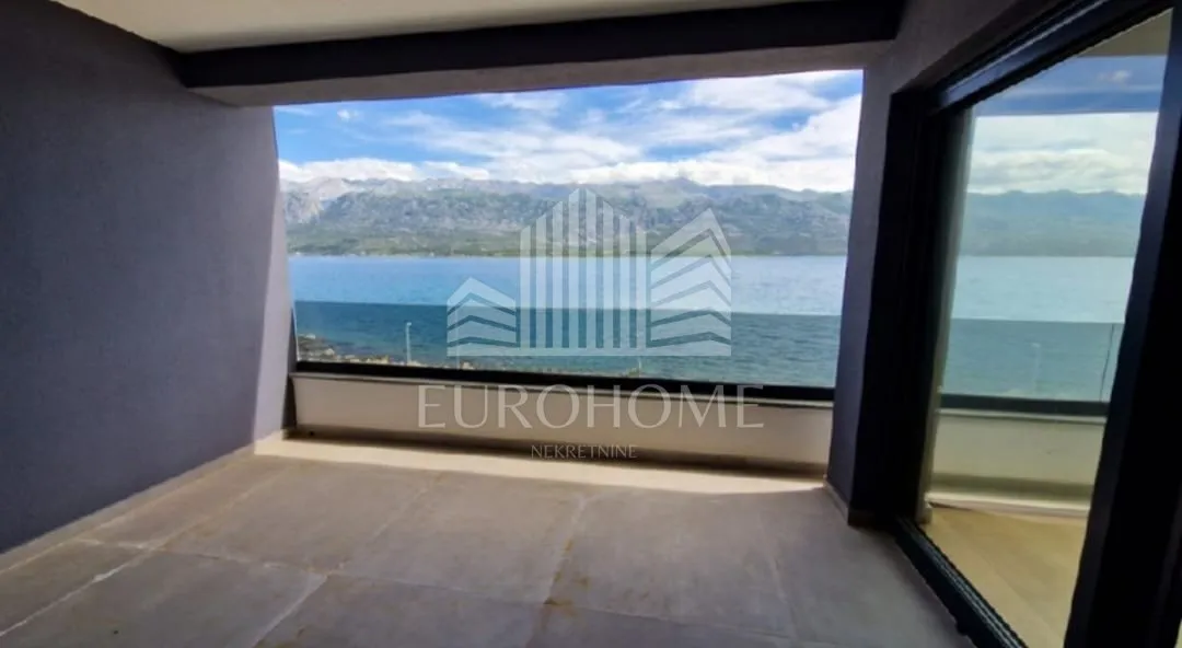 vinjerac, luksuzan penthouse odmah useljiv, 257m2, - prvi red do mora! - slika 3