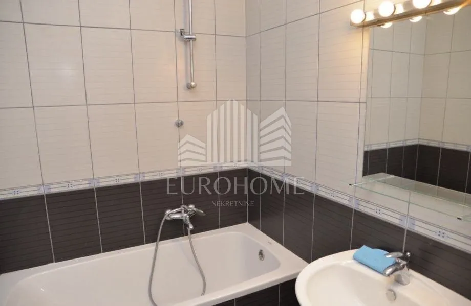 lanište-dvosoban stan s loggiom, garaža 57,65m2 - slika 8