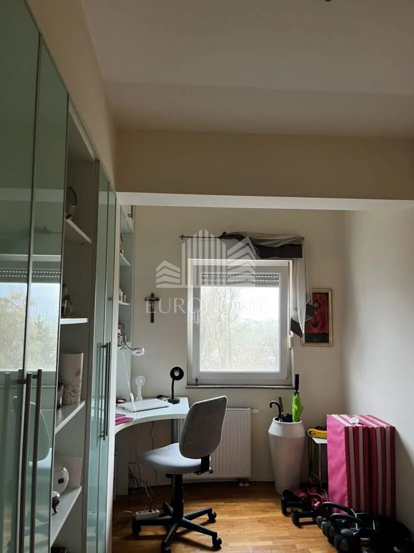 retfala, namješten trosoban stan, lift, garaža, 125m2 - slika 20
