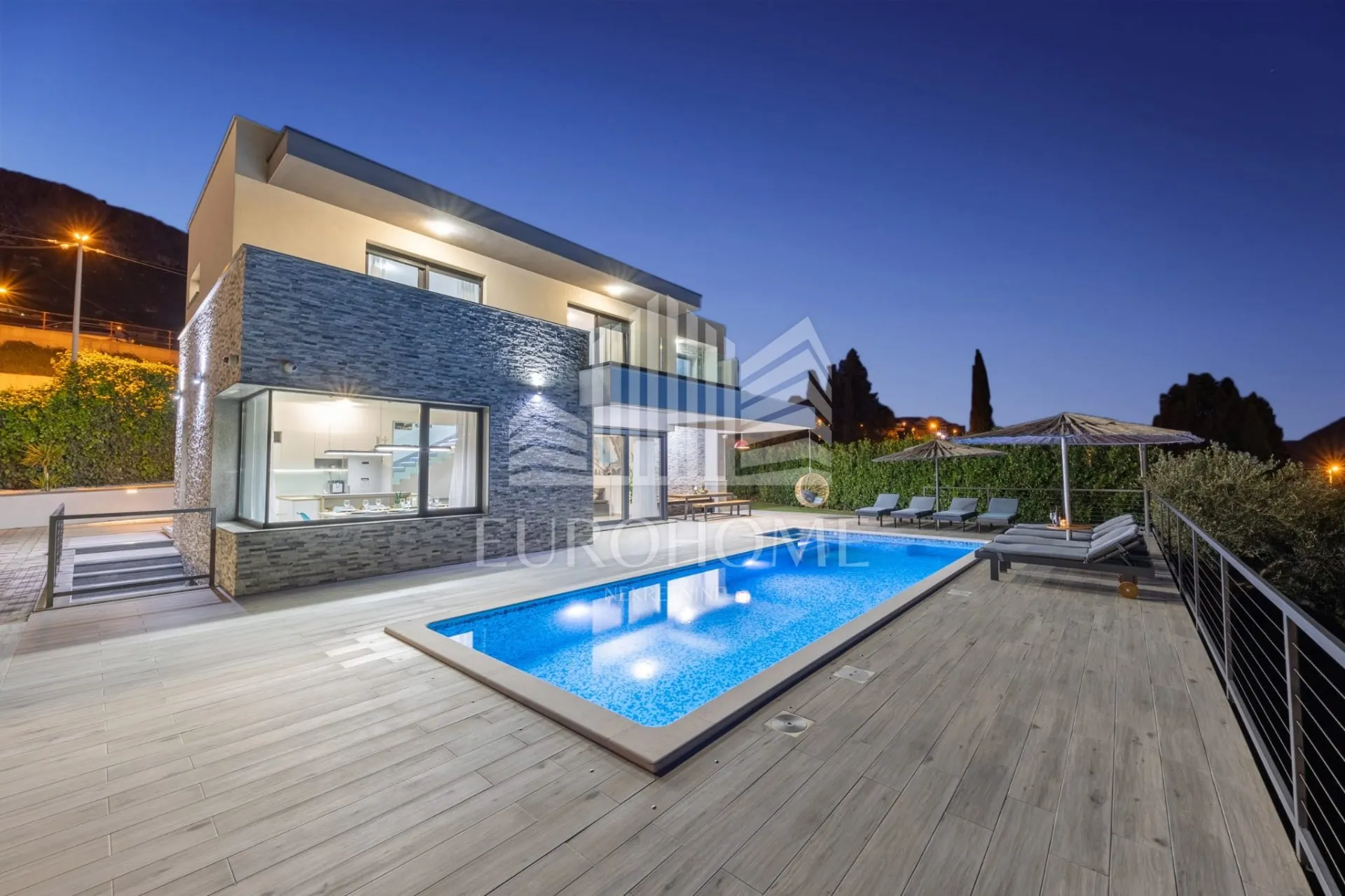 split, impresivna villa, 4 spavaće sobe, 195m2 - slika 18