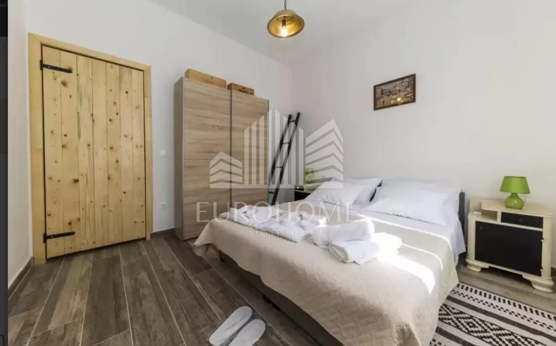 ždrelac, dalmatinska vila s bazenom, prvi red uz more - slika 12