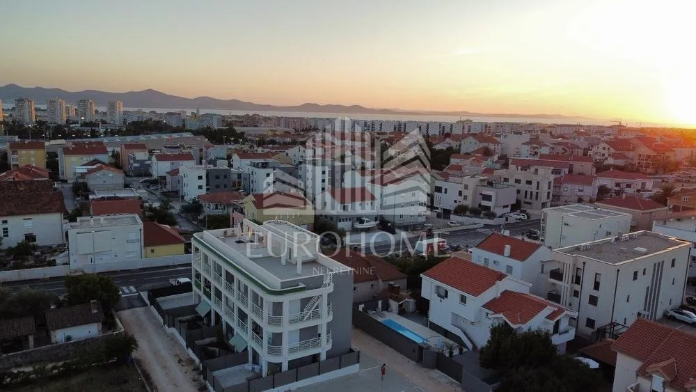 zadar, višnjik- trosoban stan na 2. katu 121 m2 - slika 11