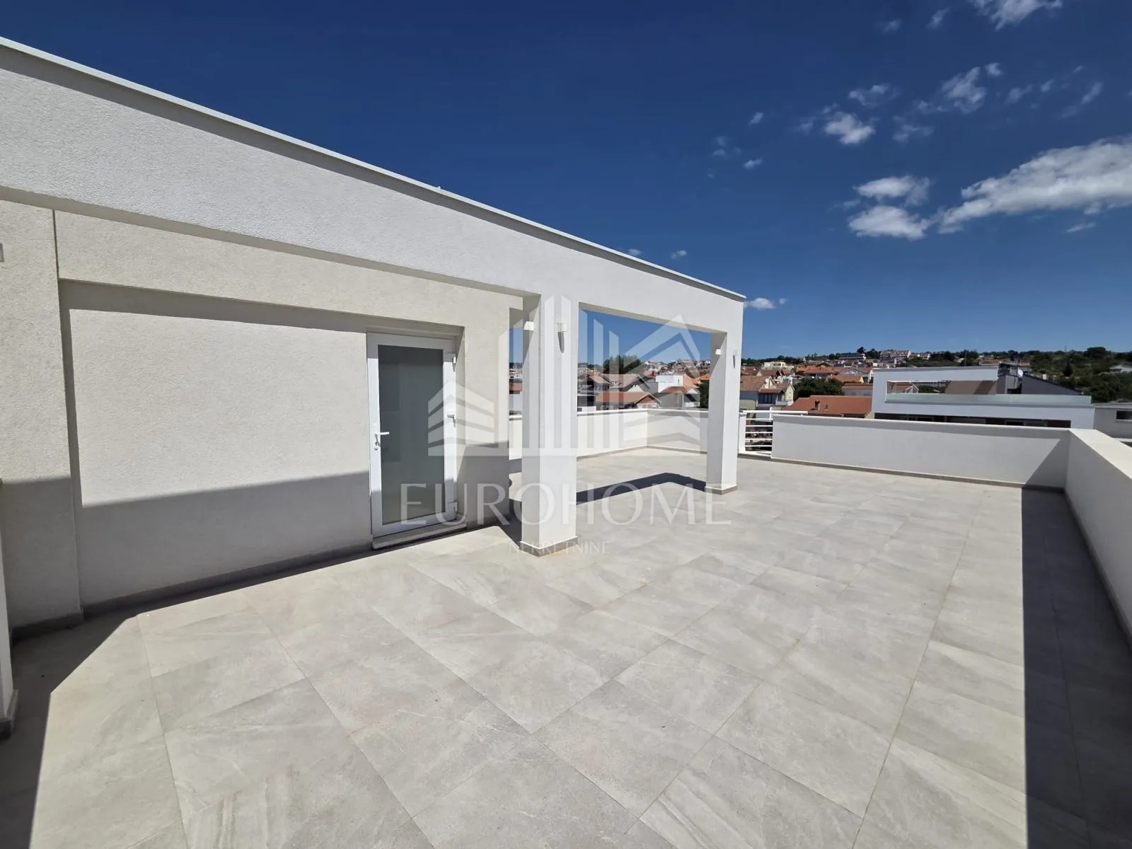 zadar, višnjik- trosoban stan na 2. katu 121 m2 - slika 7