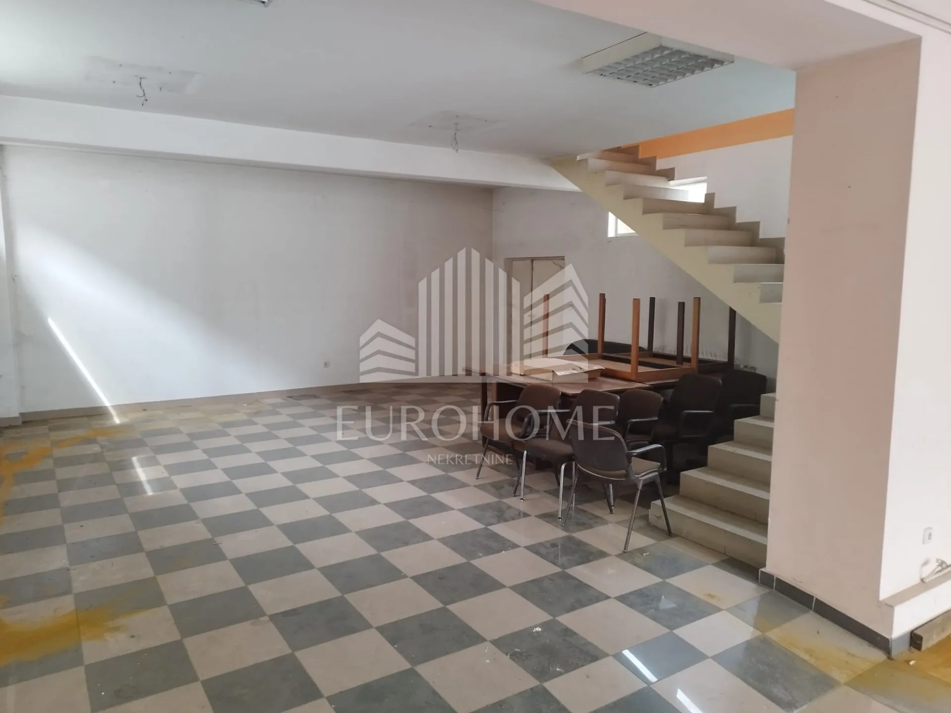 2 kuće, 500m2,1800 brp,zemljište 917 m2 -sesvete,prilika investitorima - slika 19
