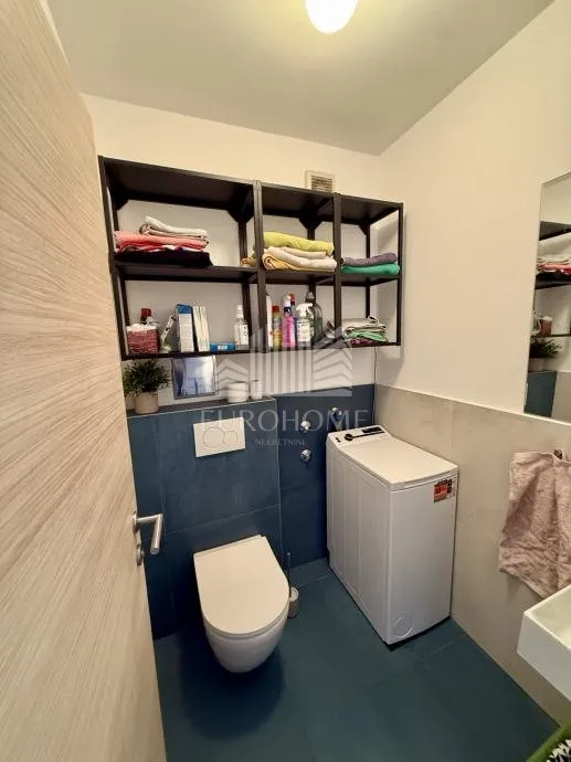 martinovka - adaptiran dvoetažni 4-s stan, 128.5 m², 2 lođe - slika 6