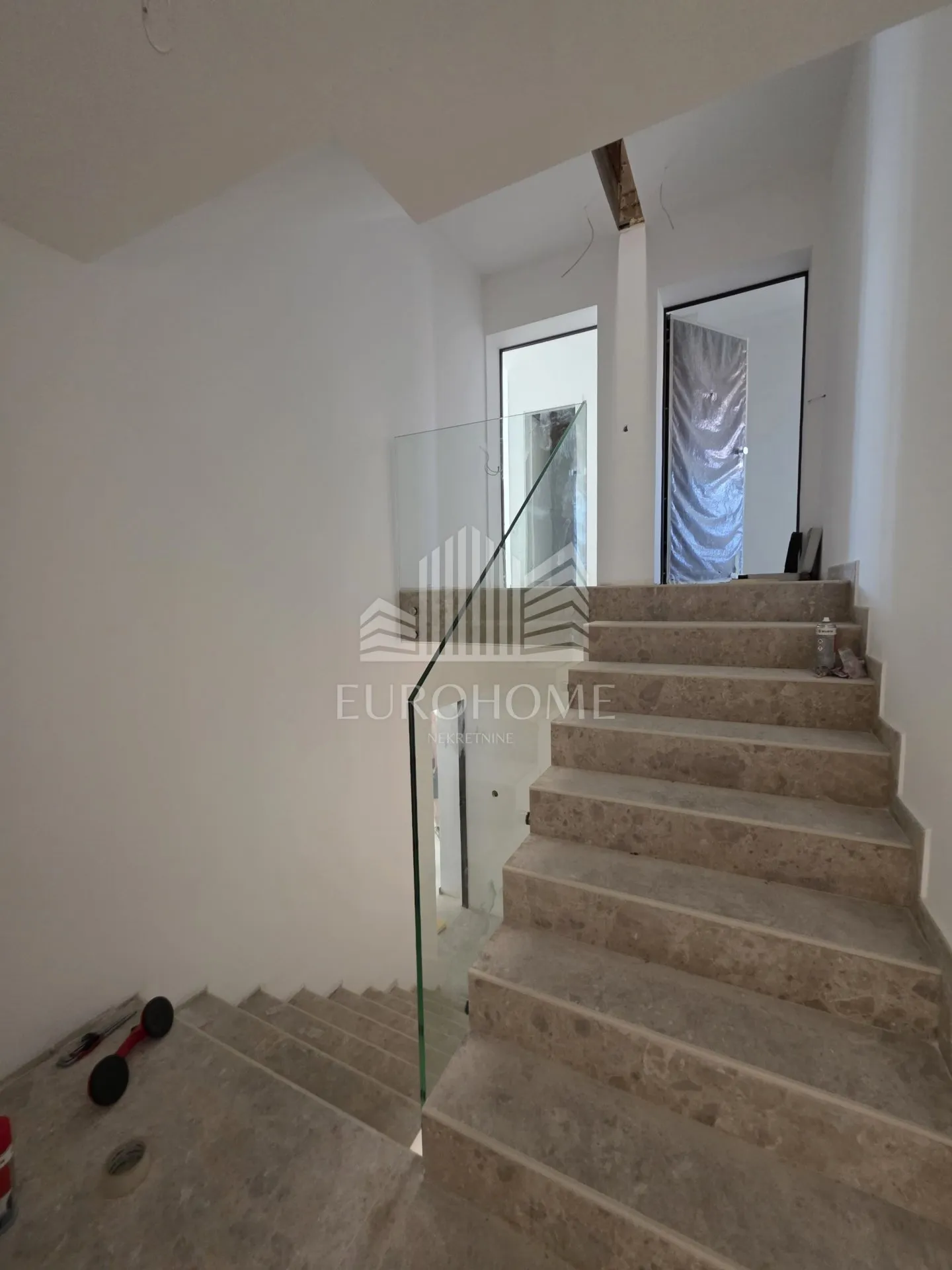 mandre | 48,84 m² | 2-sobni stan | prvi red do mora - slika 12