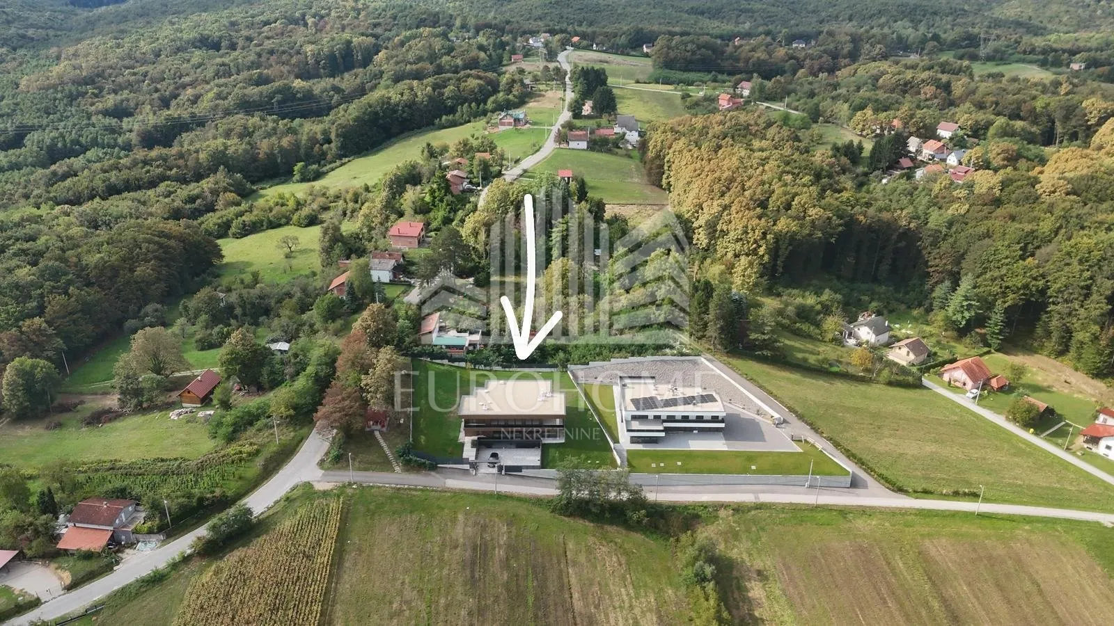 luksuzna vila 645 m² s unutarnjim bazenom i garažom za 5 automobila - slika 8