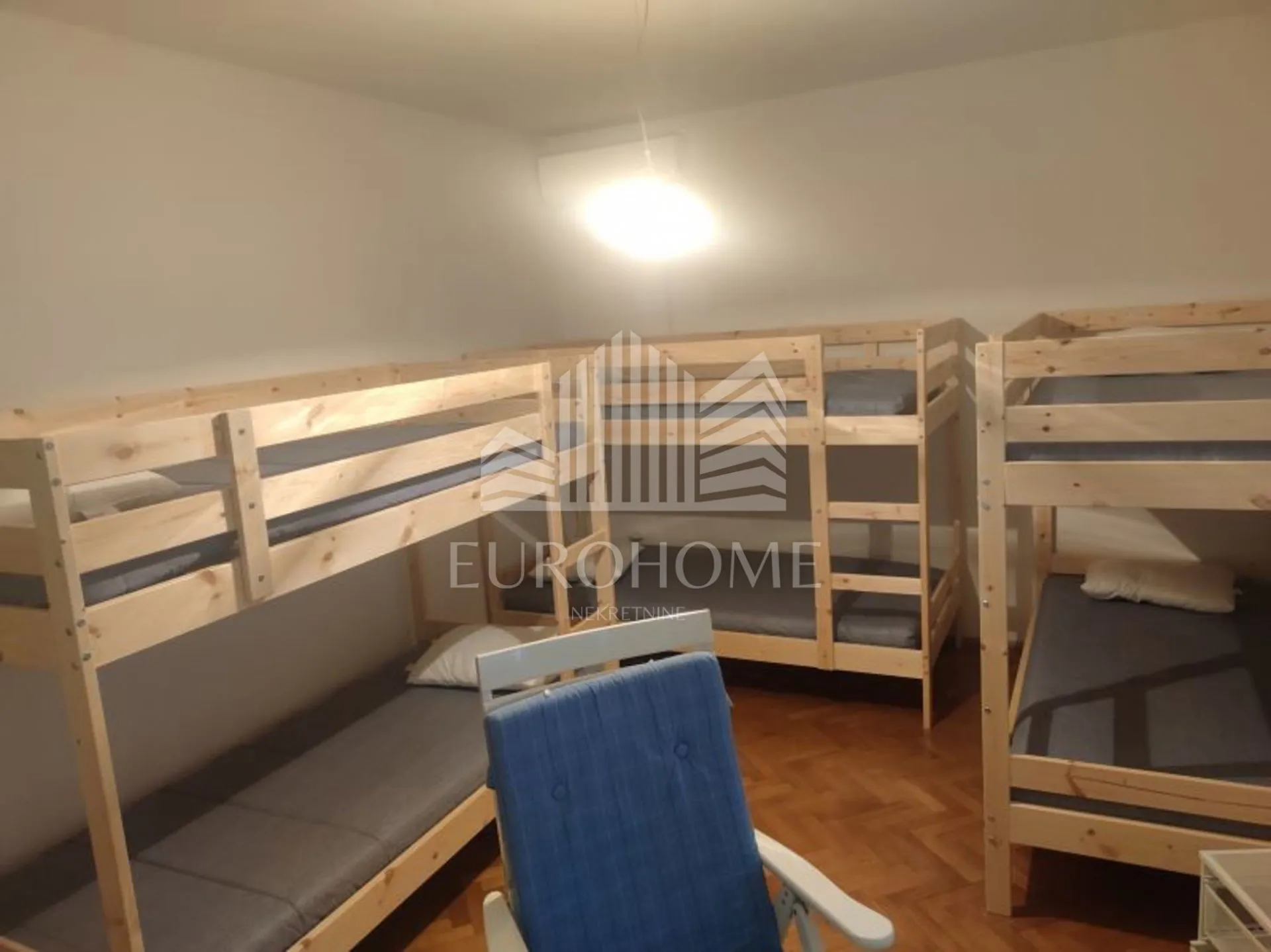 kuća kaštela (kaštel lukšić), 240m2, 7-sobna najam za radnike - slika 3