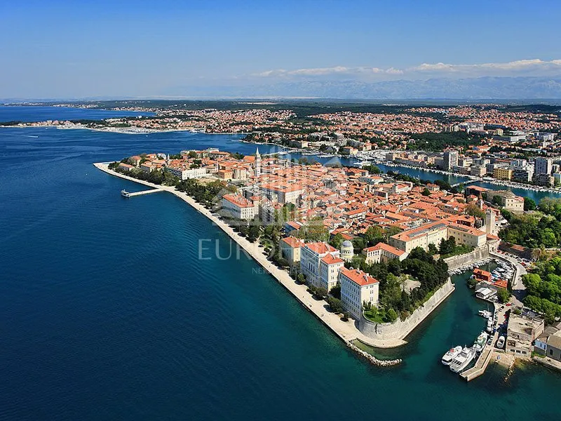 ZADAR- CRNO- Villa s bazenom u izgradnji, 150m2 - Crno, Zadar