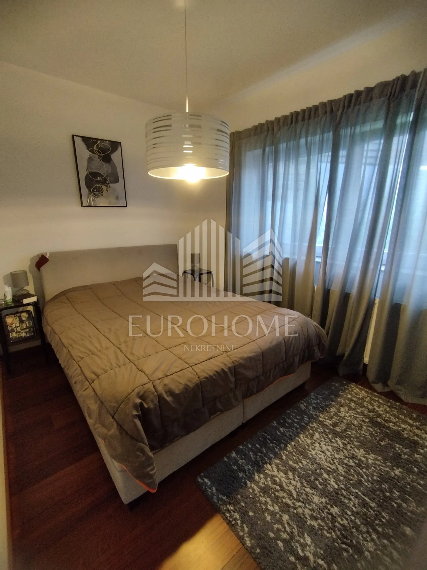 kuća sa 2 stana - 226 m2, garaža, vrt, kustošija - slika 6