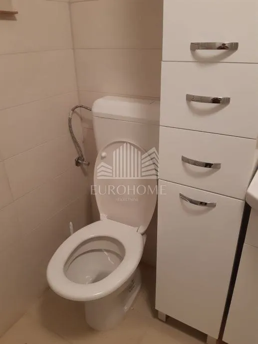 osijek, trosoban dvoetažni stan u centru, 68 m² - mirna dvorišna lokacija - slika 5