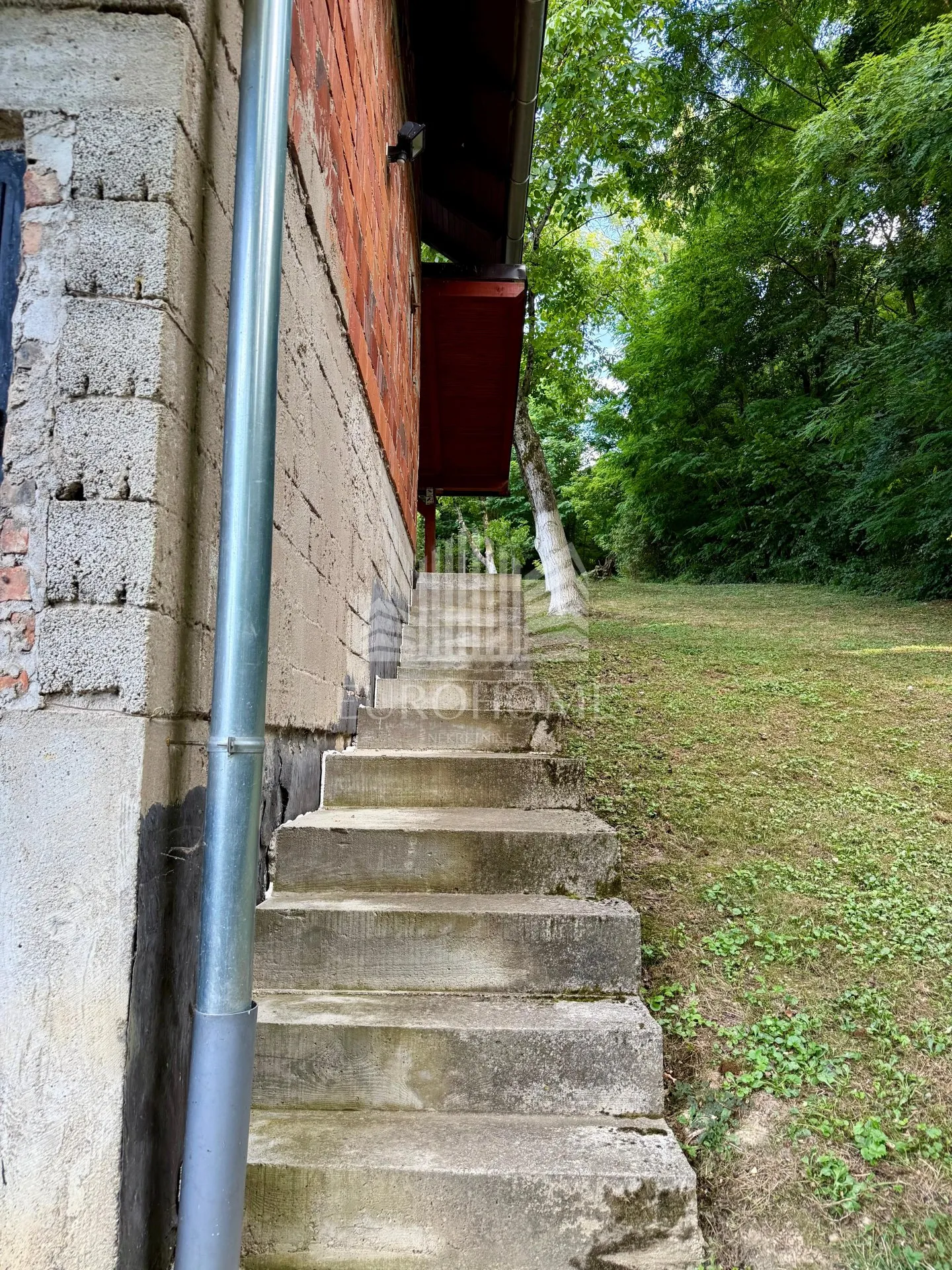 vikend kuća jazvenik - 150m2 - slika 7