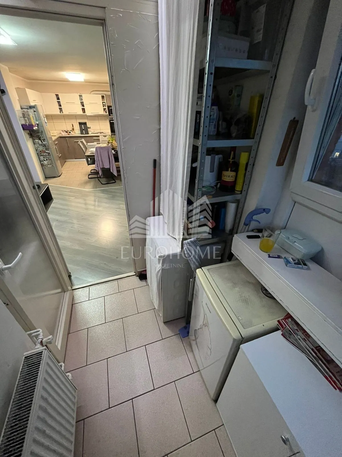 3-soban stan s lođom, sloboština, 56 m2 - slika 12