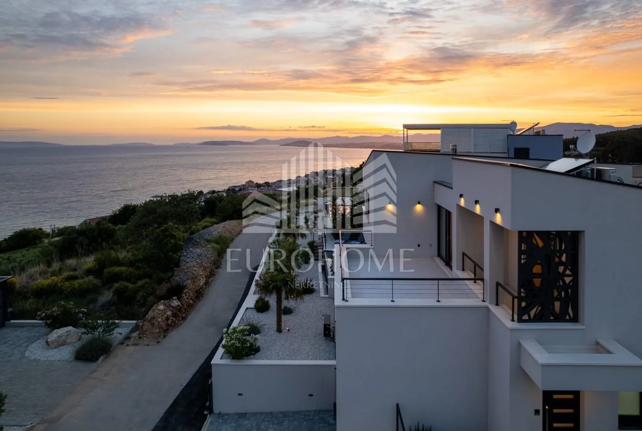 split, podstrana, urbana villa 300m od mora - slika 12