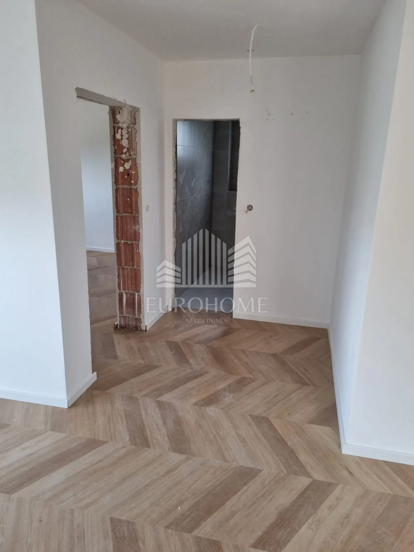 mandre,pag,novogradnja s pogledom,4s stan,117 m2,200m od mora - slika 11