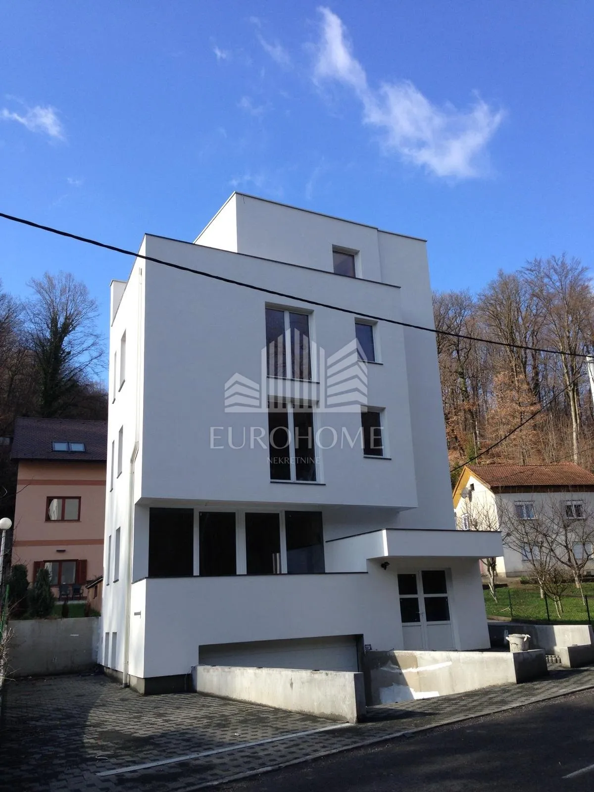 NOVOGRADNJA Moderna Poslovno-stambena zgrada, 333 m2, Šestinski dol + GARAŽA + VPM - Zagreb