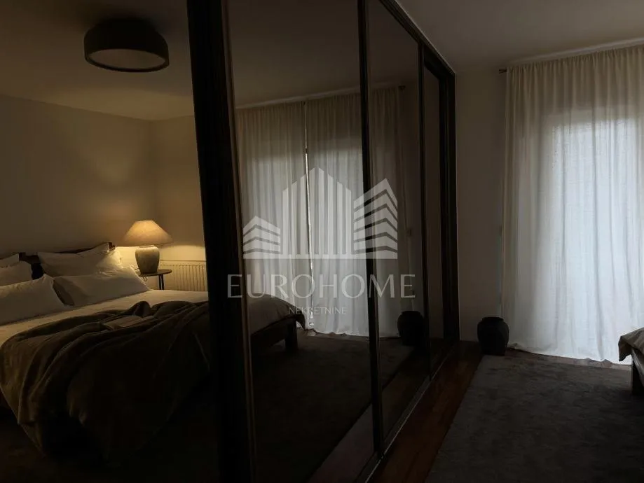 2350€/m2 potpuno namješten stan na tri etaže 201m2 - veliko polje - - slika 9