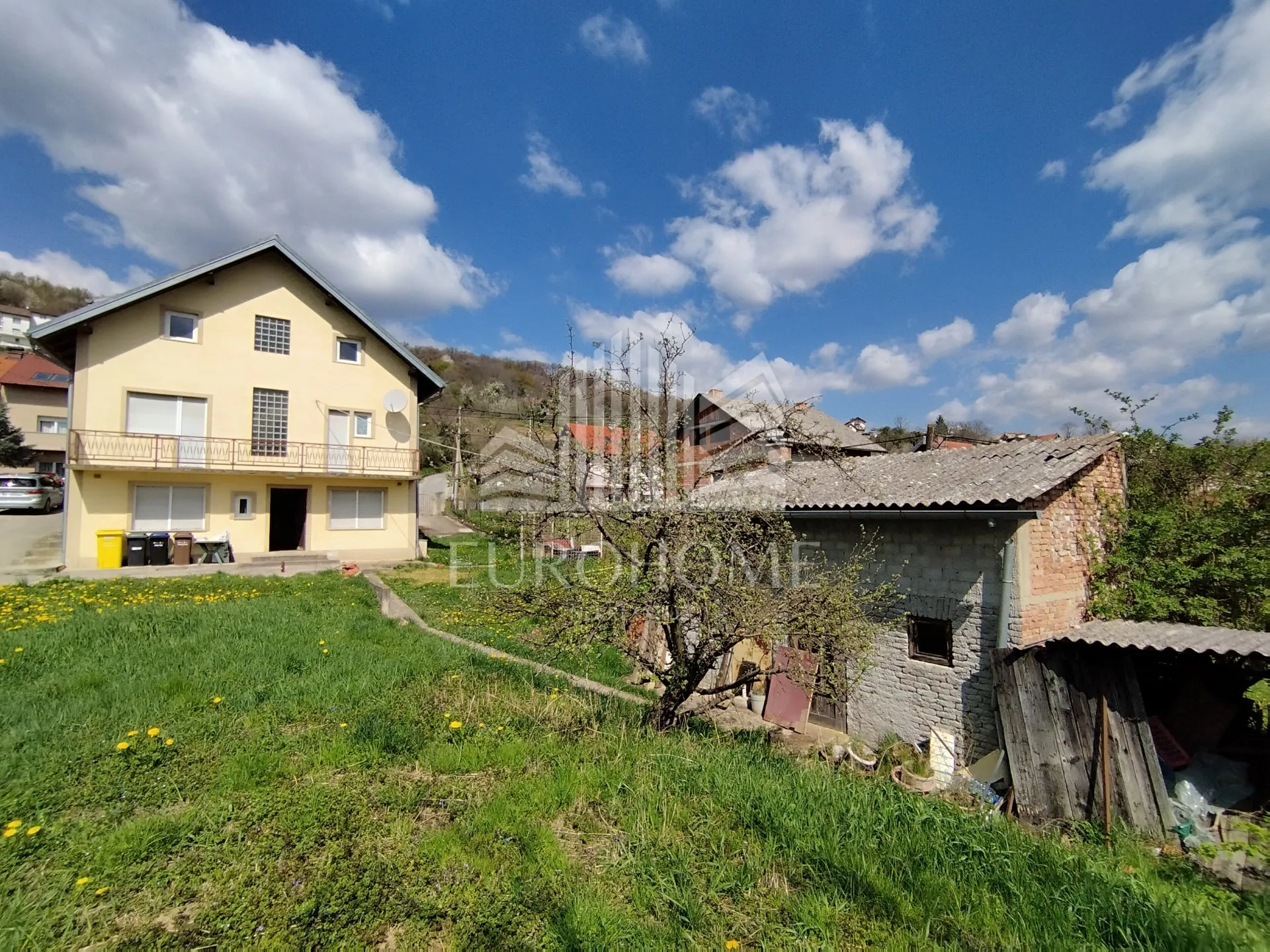 kuća 1.145€/m2, 240m2, 3 stana - slika 5