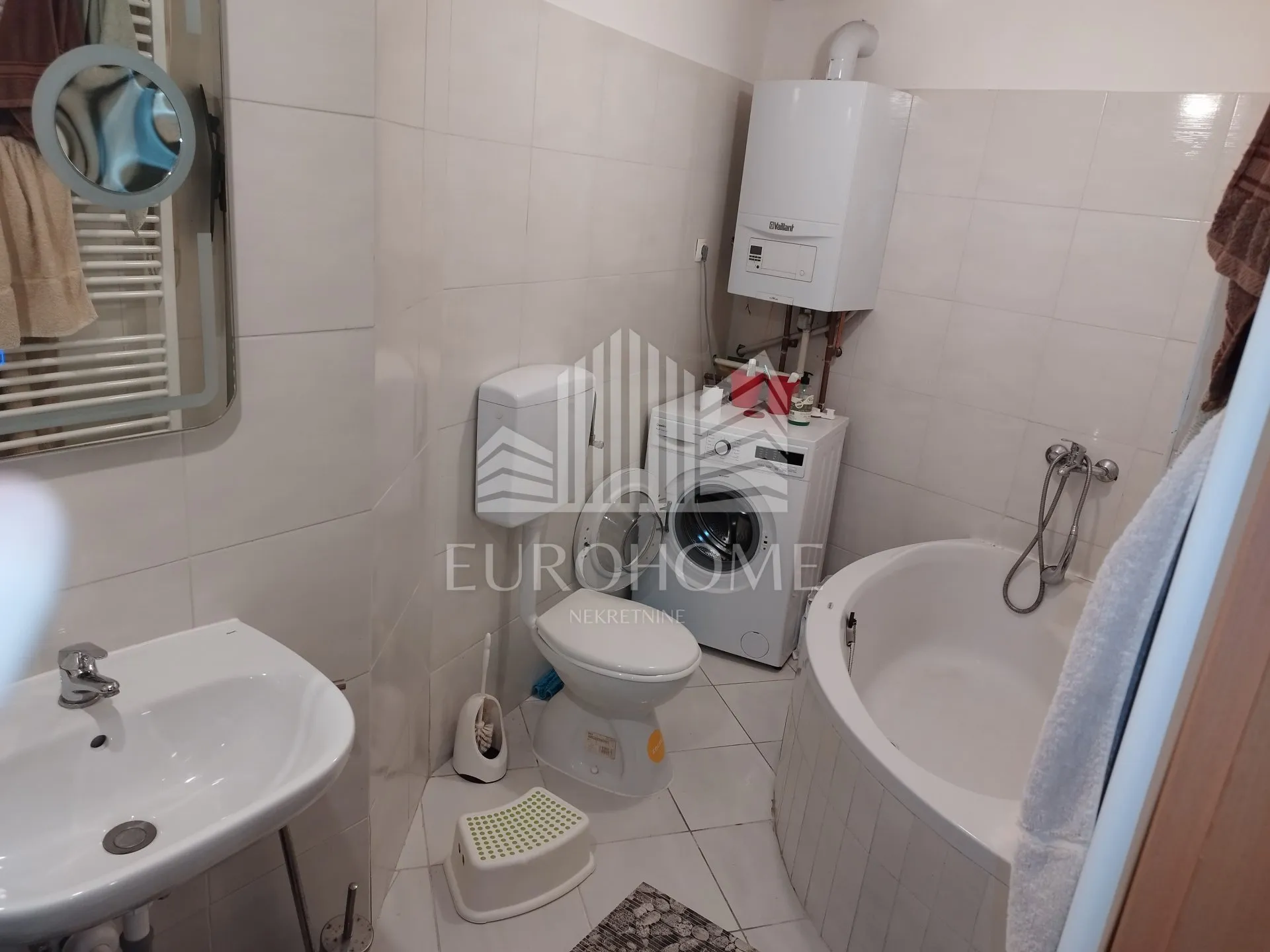 stan 35m2, veliki podrumski prostor75m2 u novoj vesi(medveščak) - slika 4