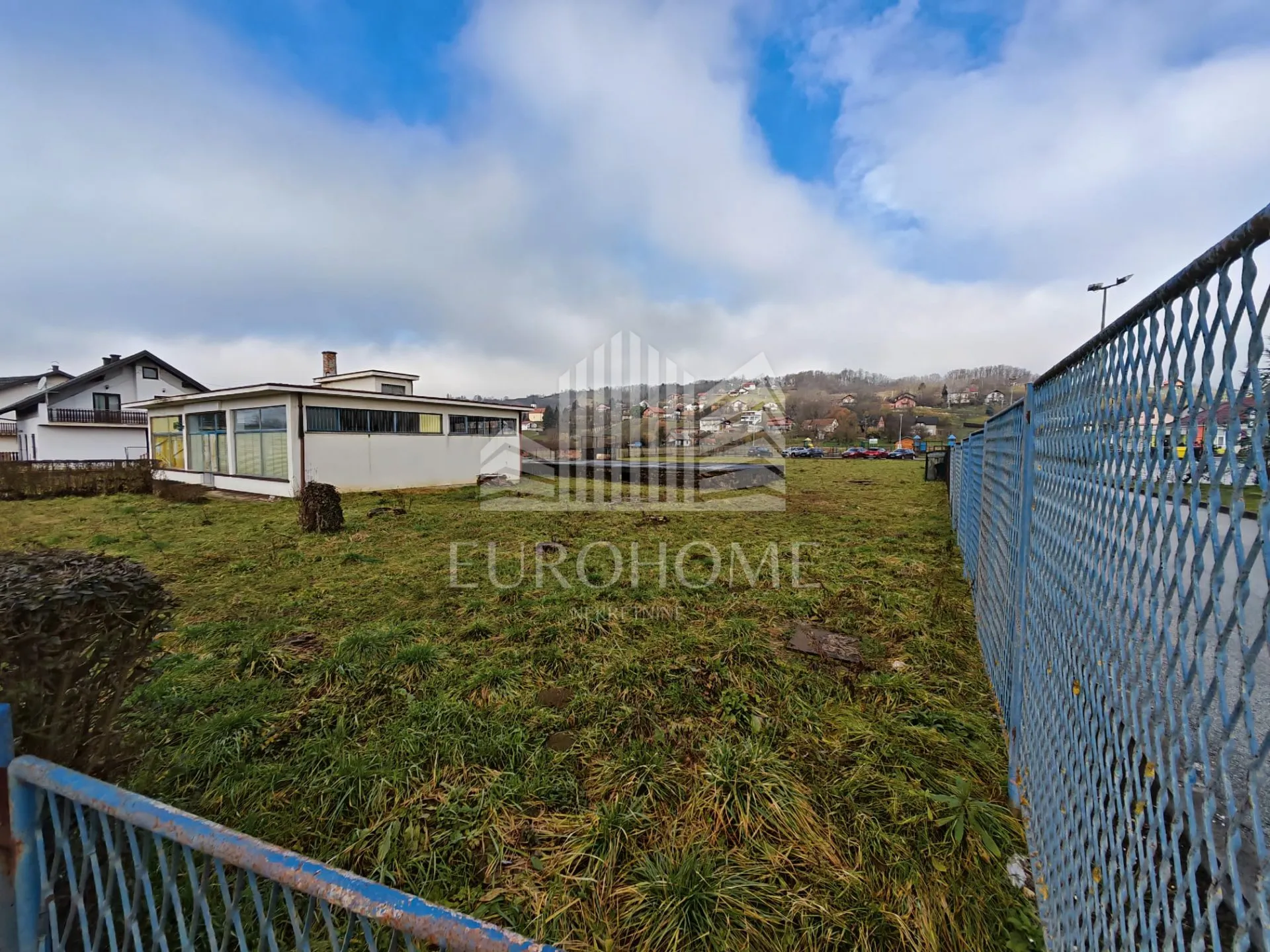 građevinsko zemljište 2500 m2 gbp, laduč-centar - slika 4