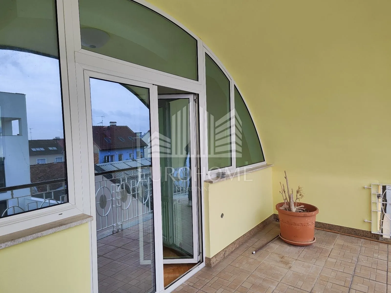 dvoetažni stan u zgradi, 3 sobe + 4 kupaonice – gornja dubrava - slika 2