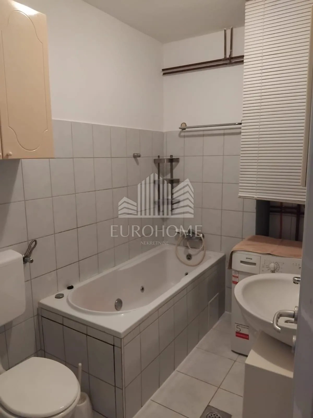 dvoetažni 3-sobni stan 65 m2 s terasom 2769 €/m2 - slika 8