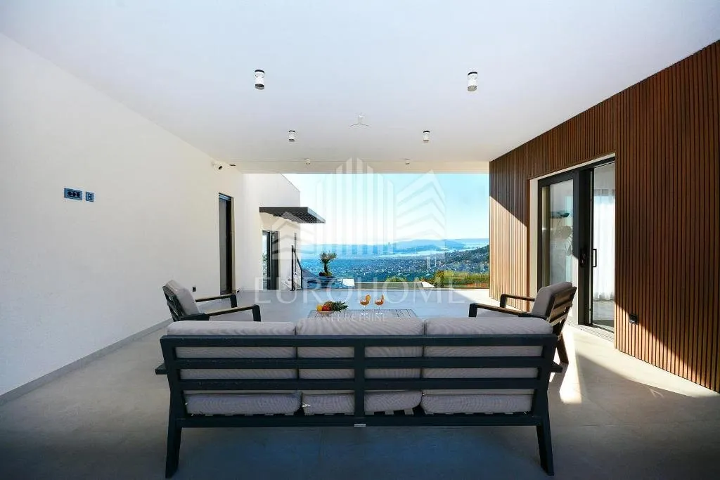 split, moderna villa, panoramski pogled, 223m2 - slika 13