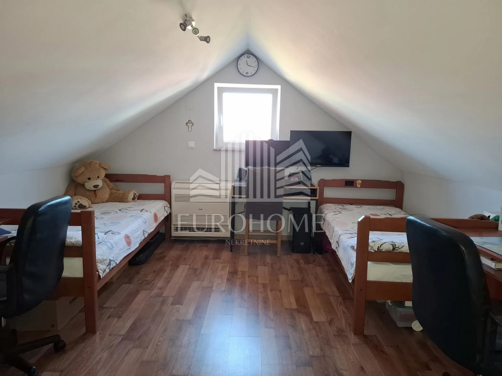 4s stan ,72,60 m2, velika mlaka - slika 7