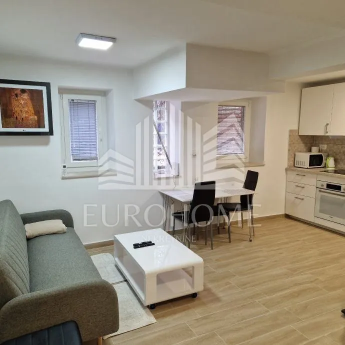 TROSOBAN STAN 64 m2, MAKSIMIRSKA, MAKSIMIR - Zagreb