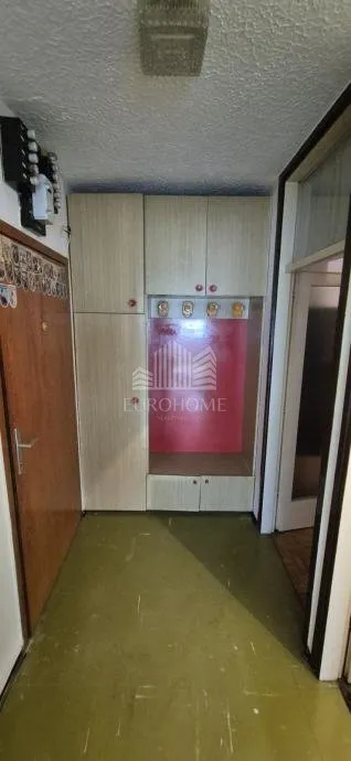 stan u centru sesveta, 72m2, odlična lokacija - slika 10