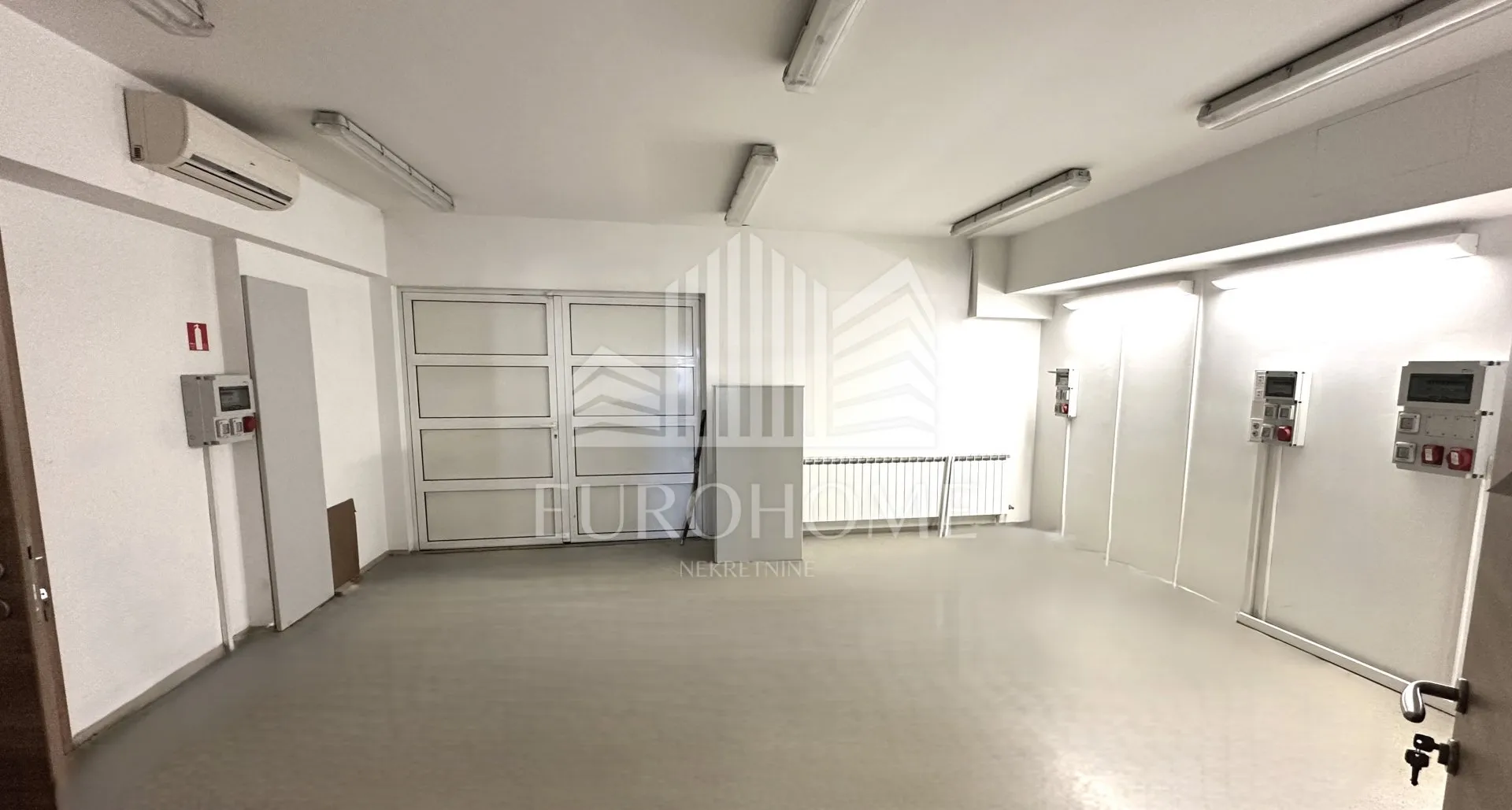 sniženo!!atraktivan poslovni prostor 311,44 m2,jaruščica - slika 9